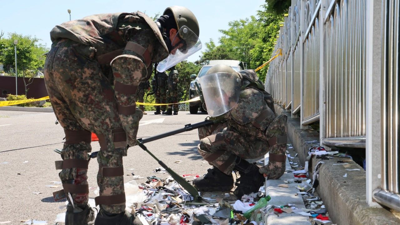 کۆریای باکوور دووبارە دەست بە هەڵدانی باڵۆنی زبڵ دەکاتەوە