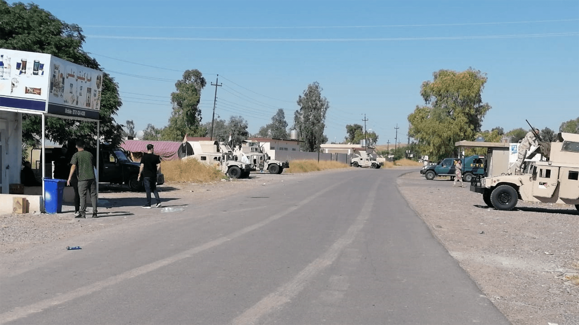 عەرەبی هاوردە بە هاوکاری سوپای عێراق بیر لەسەر زەوی جووتیارانی کورد لێدەدەن