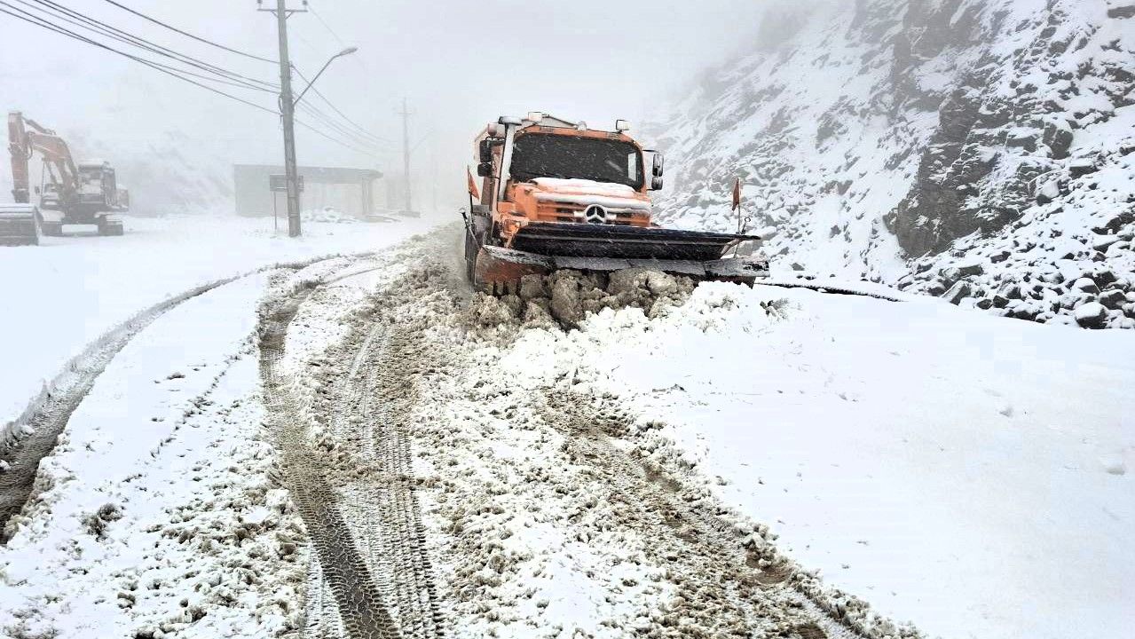 بەفر سنووری حاجی ئۆمەران دادەپۆشێت