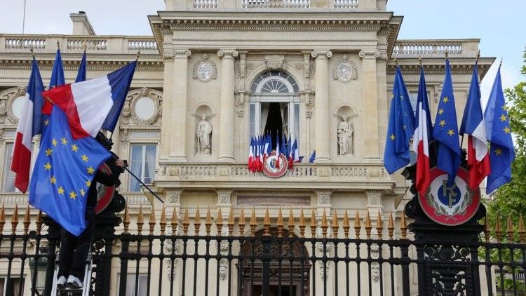 فەرەنسا گرژییەکانی سووریا سەرکۆنە دەکات و داوایەکیش لە ئیسرائیل دەکات