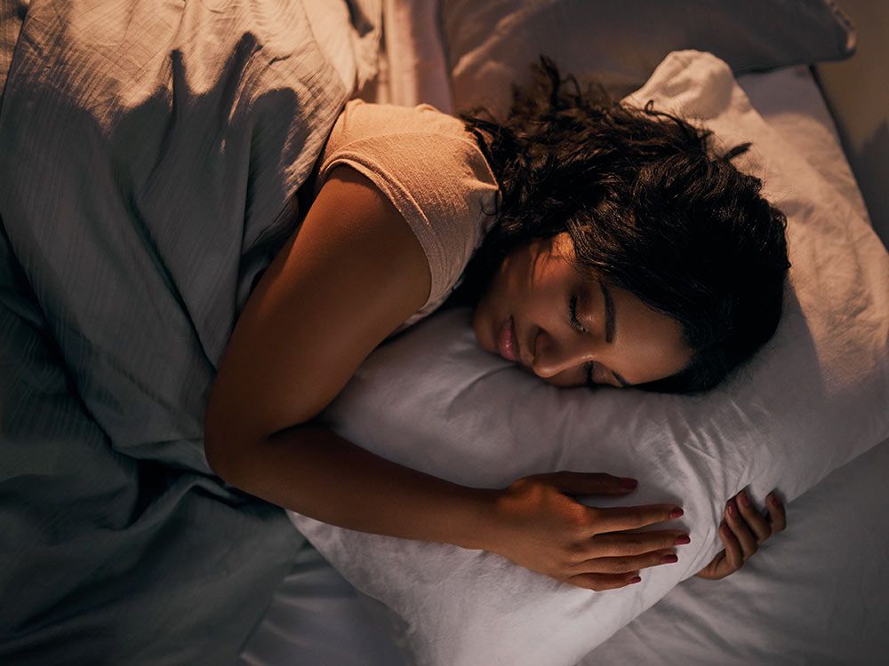 توێژینەوەیەک: کاتژمێرەکانی خەوتن کاریگەری لەسەر نەخۆشییەکانی دڵ هەیە