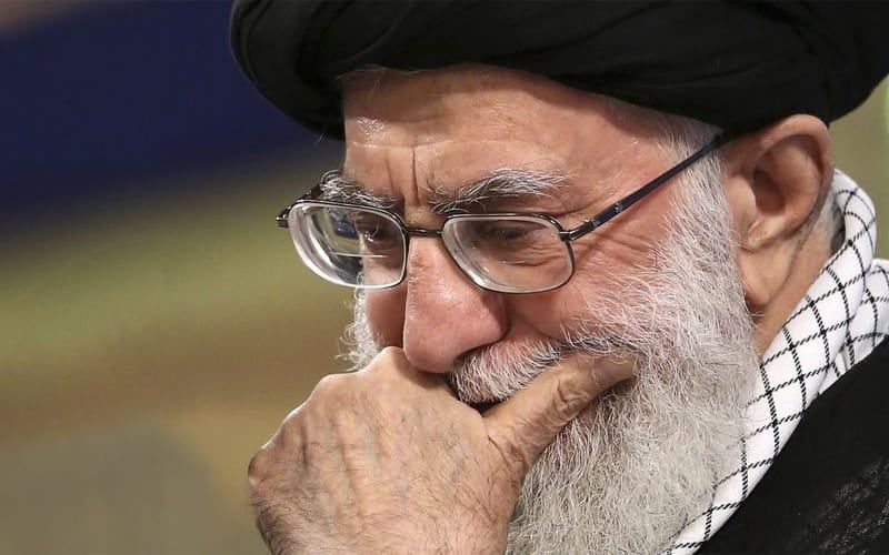 پەیامێک لە خامنییەوە لەبارەی هێرشەکەی ئیسرائیل بۆ سەر ئێران