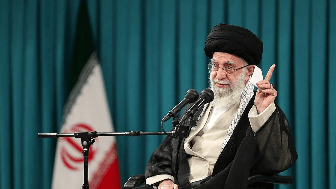 خامنەیی: هێرشەکانی ئیسرائیل بۆ سەر ئێران بۆ ڕووخاندنی سیستمی ئیسلامی بوو