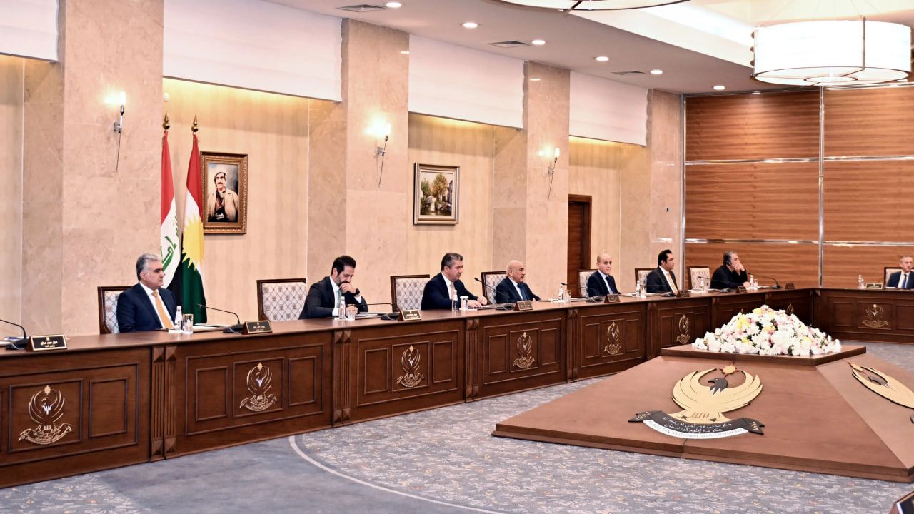 ئەنجوومەنی وەزیرانی کوردستان لەبارەی مووچە و هەناردەکردنەوەی نەوت کۆدەبێتەوە