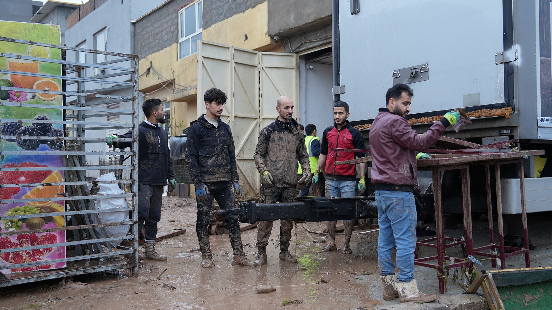 لە دهۆک دوو کەس هەوڵدەدەن بەهۆی لافاو فێڵ لە حکومەت بکەن