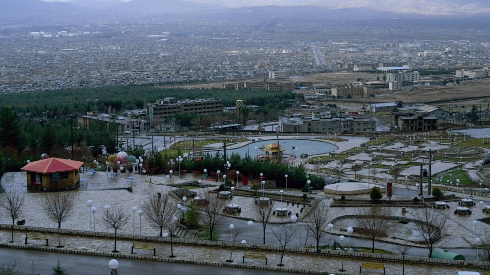 هونەرمەندێکی ڕۆژهەڵاتی کوردستان لەسەر گۆرانی گوتن لە ئاهەنگی نەورۆز دەستگیرکرا