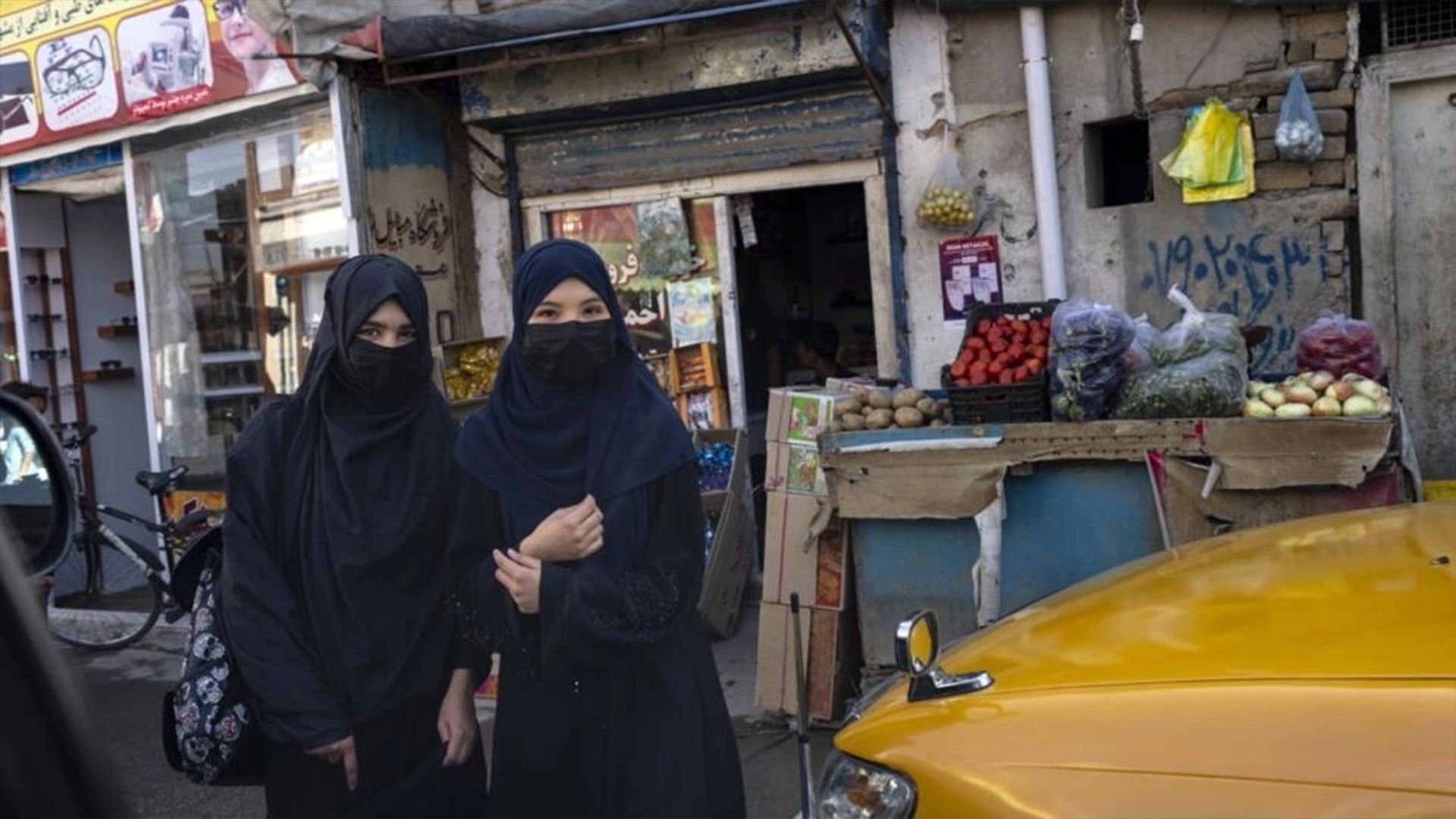 فەڕەنسا مافی کۆچبەری بە هەموو ژنانی ئەفغانستان دەدات